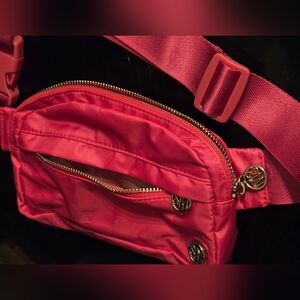 Steve Madden Red Nylon Logo Accent Belt Bag
